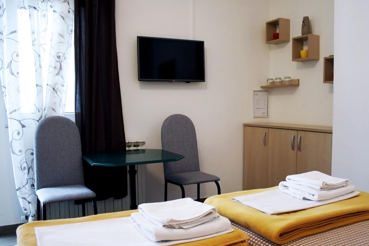 Rooms Fitea Osijek Extérieur photo