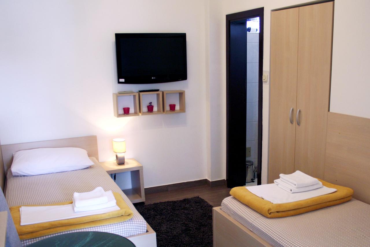 Rooms Fitea Osijek Extérieur photo